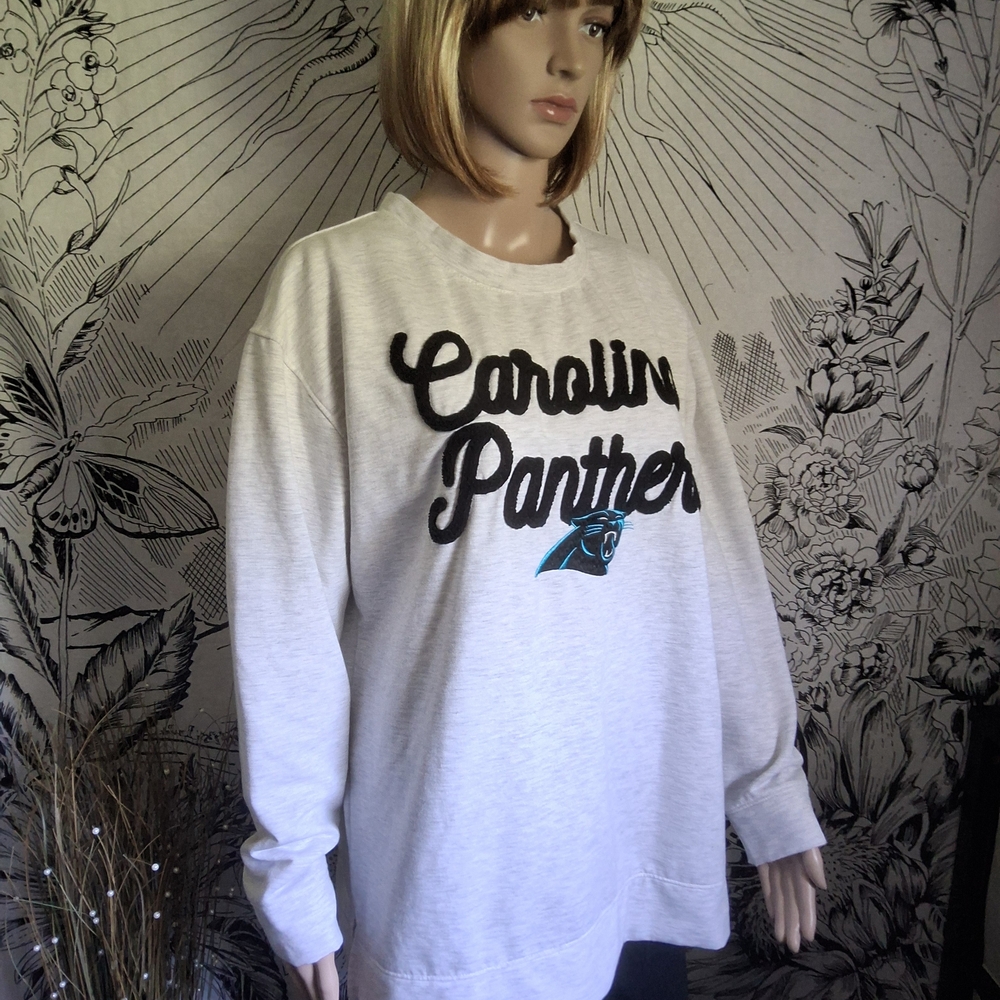 NFL Team Apparel Women's Sweatshirt in Light Gray Carolina Panthers Size XL